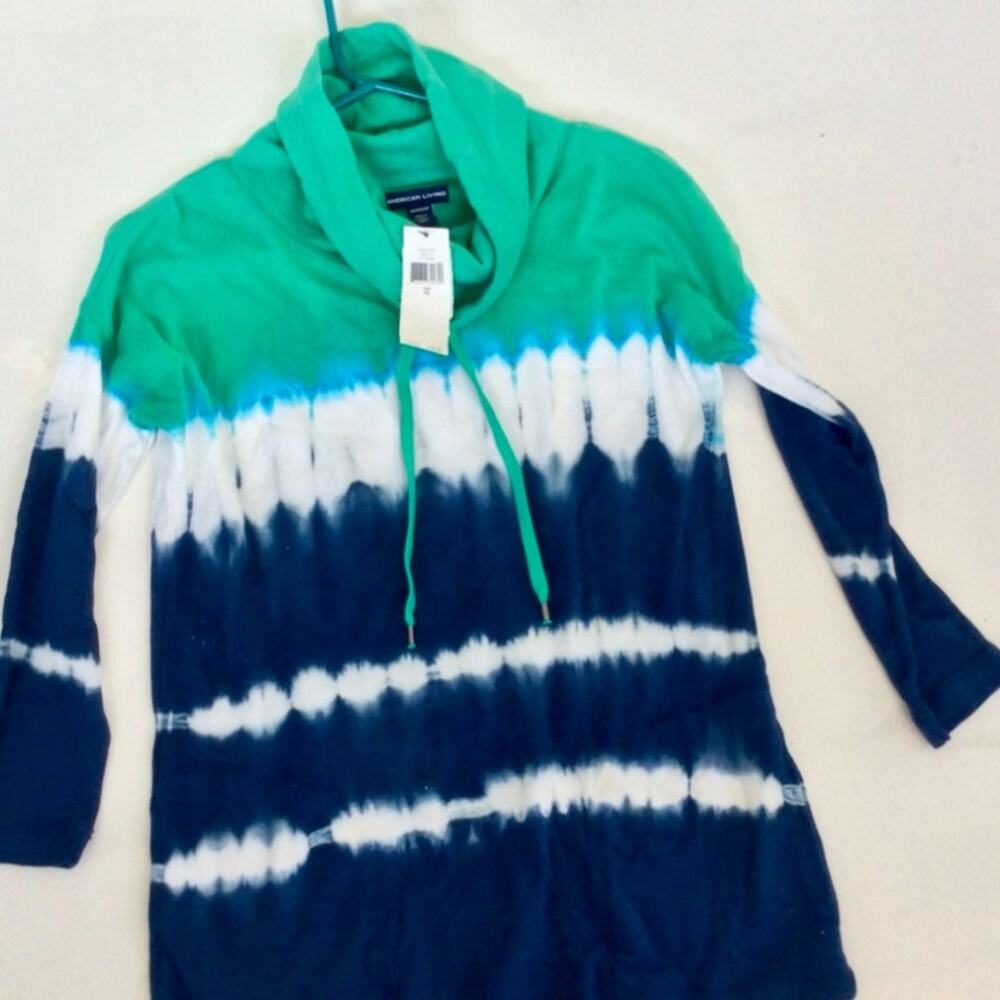 NWT TIE DYE TURTLENECK TUNIC SWEATSHIRT, yoga, pilates